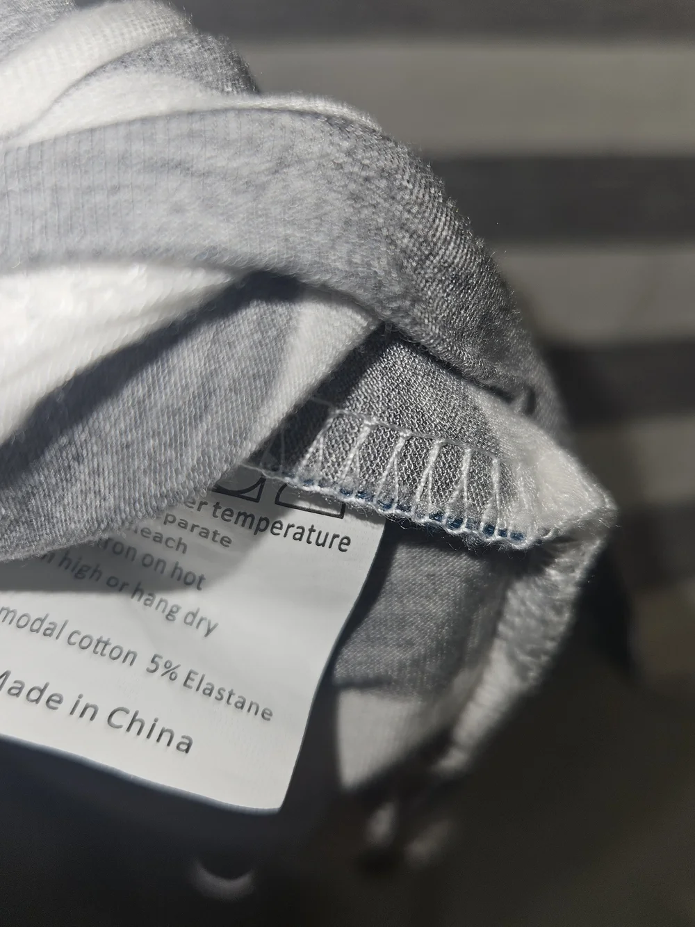 Baby Boldly white and gray horizontal striped carseat cover #babyboldly #stripes